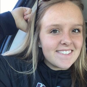 Meet your Posher, Alyssa